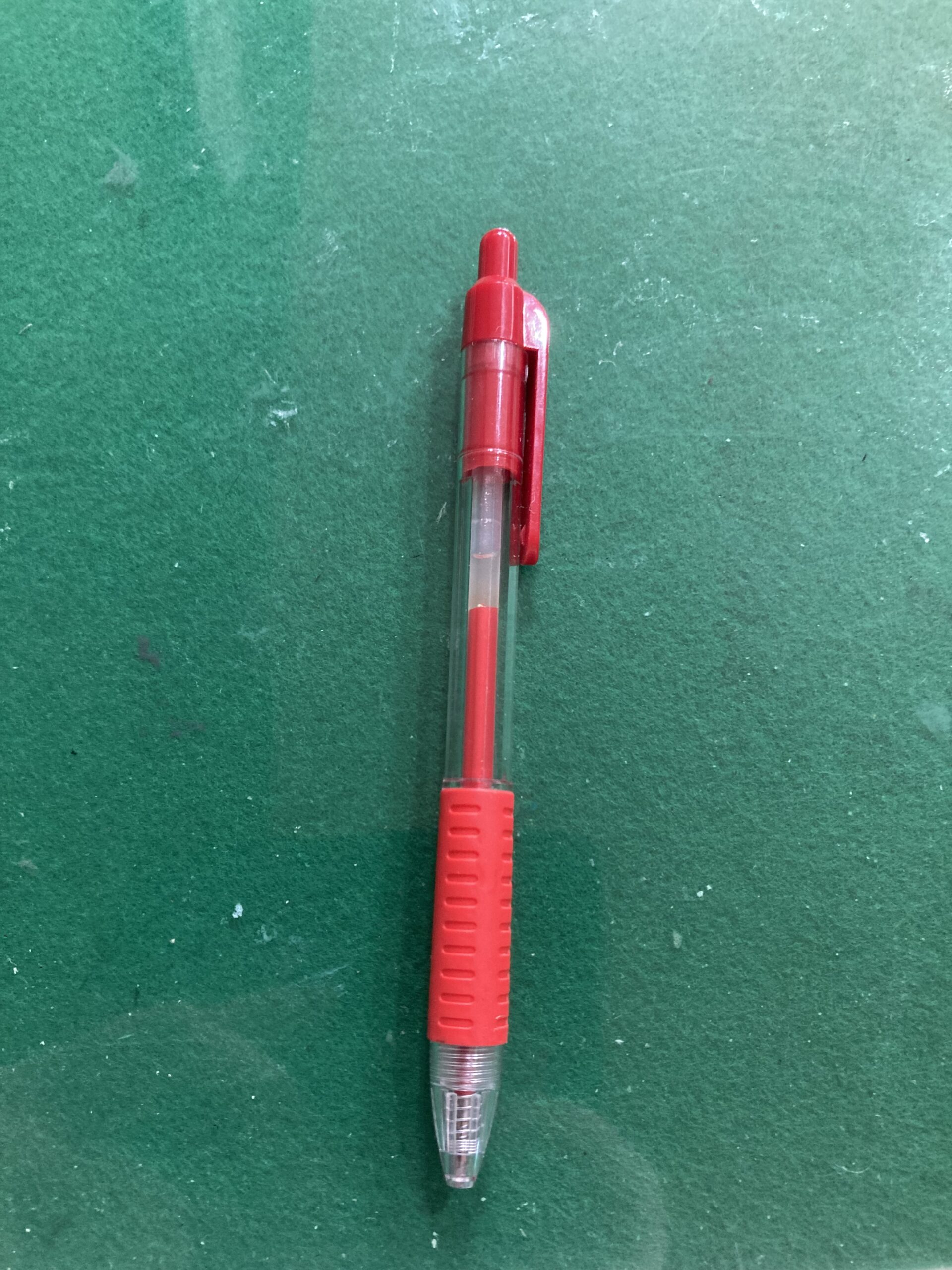 赤ボールペンの忘れもの